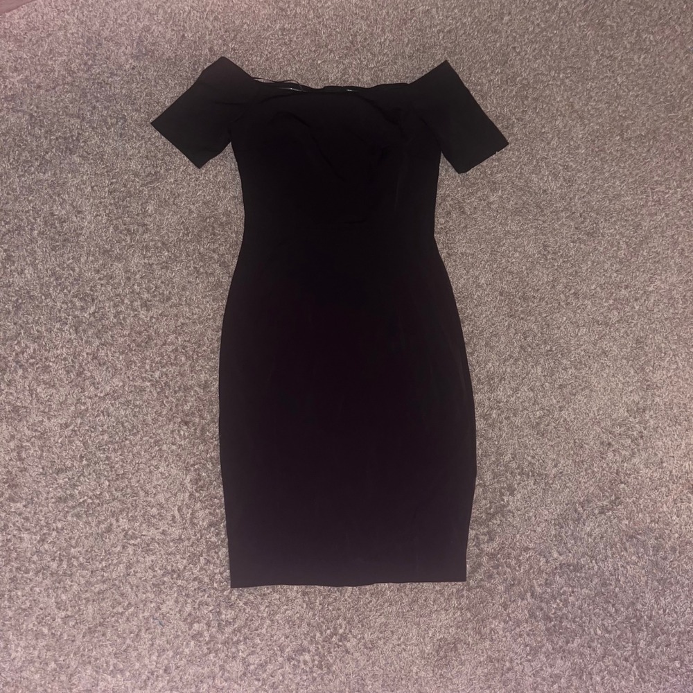 HM Black Off The Shoulder Bodycon Dress Short Sleeveā Midi Zip Back Size 6
